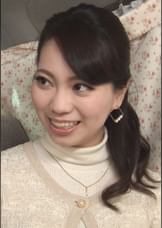 商社勤めの旦那を持つ美人妻、街頭インタビューを断り切れずの激熱個室タイム！