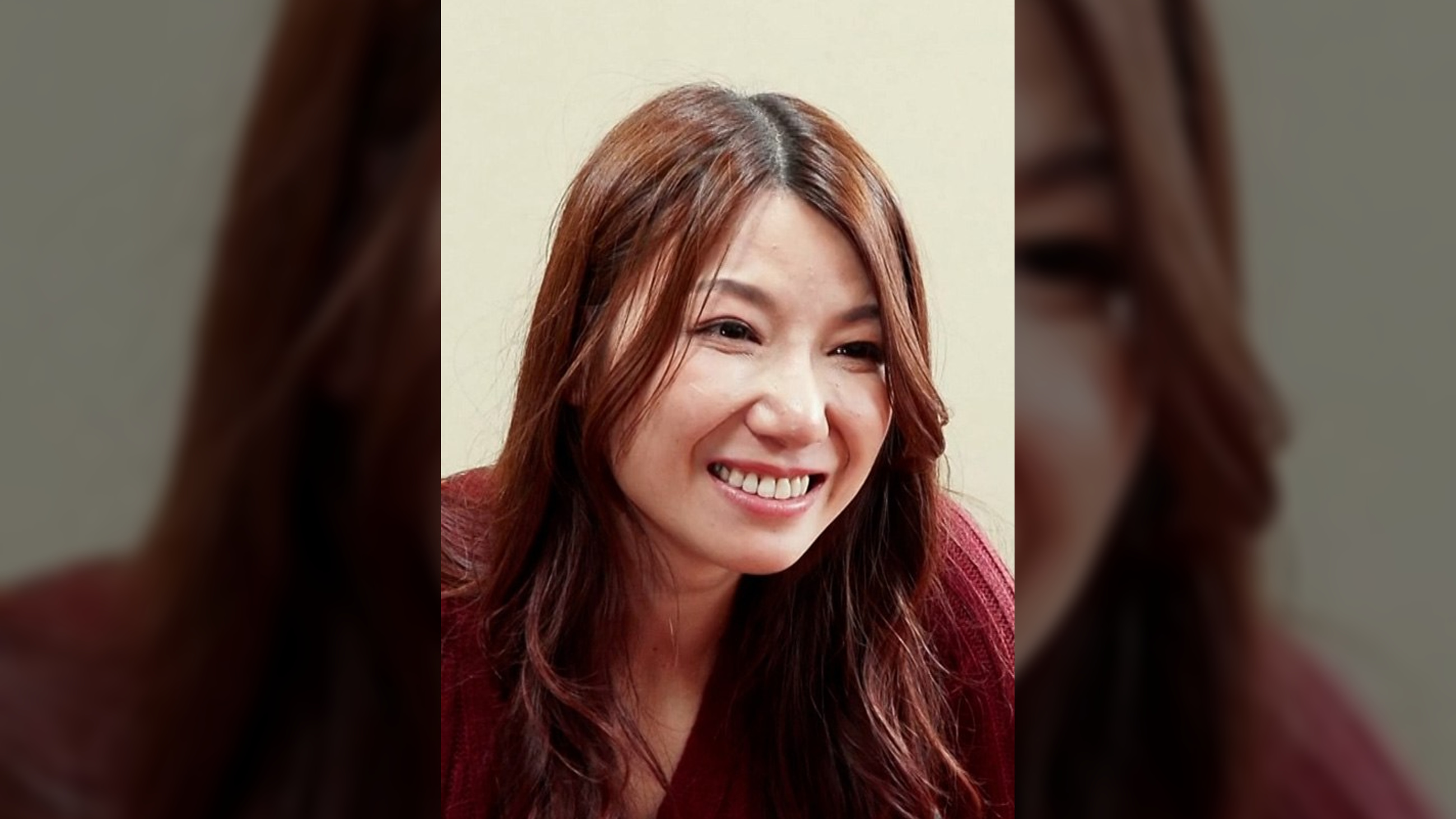 離婚して離れてひとりで暮らす母に思いを打ち明ける愚息、一途な思いに揺れ一線を越えてしまう家庭内の禁断の肉欲SEX！