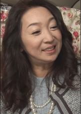 美魔女アンケート!ニコタマのDカップ奥様のアソコの締まりは一級品。挿れたバイブを押し出してくる!
