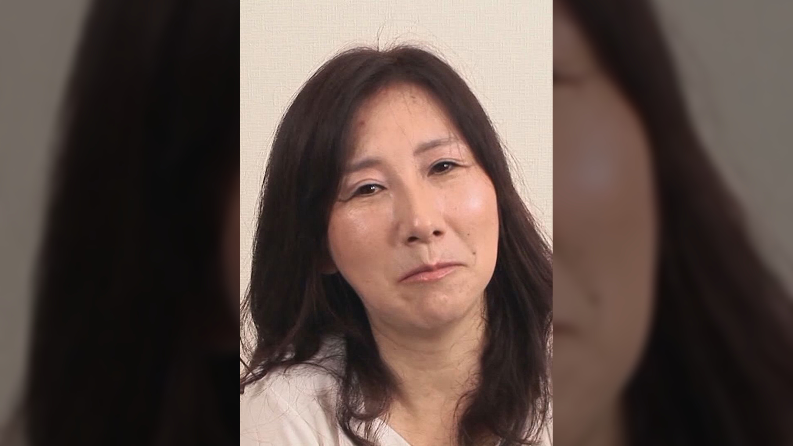 久々のセックスに笑いが止まらない四十路後半の熟女さん!触ってもいないのにアソコがぐしょぐしょ!男優の滾った肉棒をフル堪能!