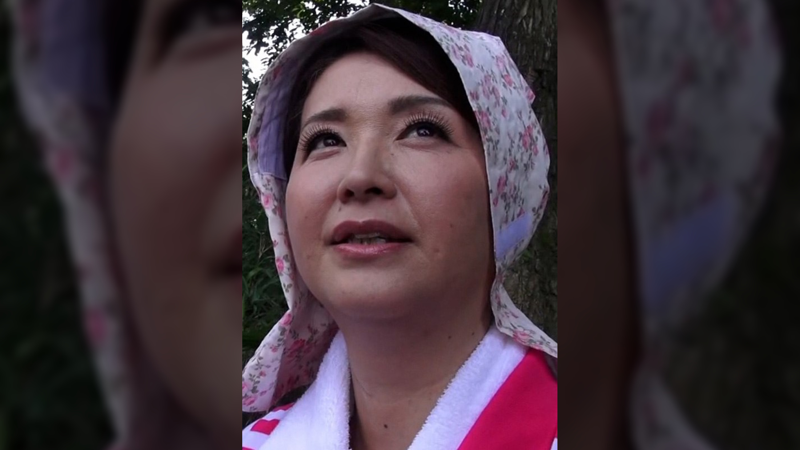 田舎暮らしで悶々とした生活から抜け出したいと刺激を求めてAVに応募して来た熟女と人生初の３人プレイで絶頂昇天イキ！