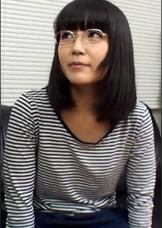 男性経験ひとりと言う大人しそうな清楚系眼鏡娘を番組に協力してとナンパ！真面目な顔して全身敏感潮吹き乱交SEX！