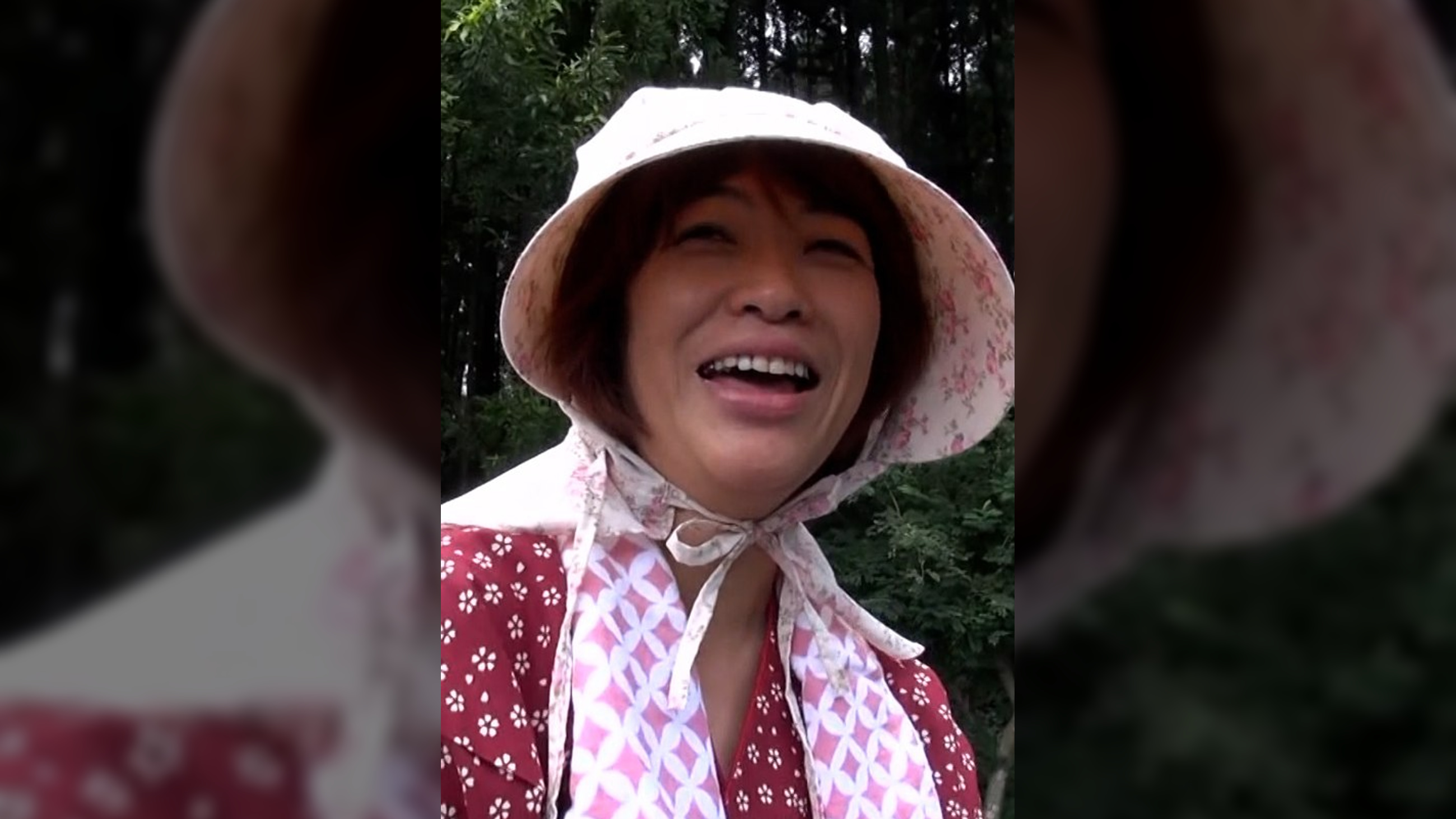 刺激を求めてAVの撮影に応募してきた田舎の熟女は抑え切れない欲求不満を爆発させて野外で汁だくSEXに溺れる！