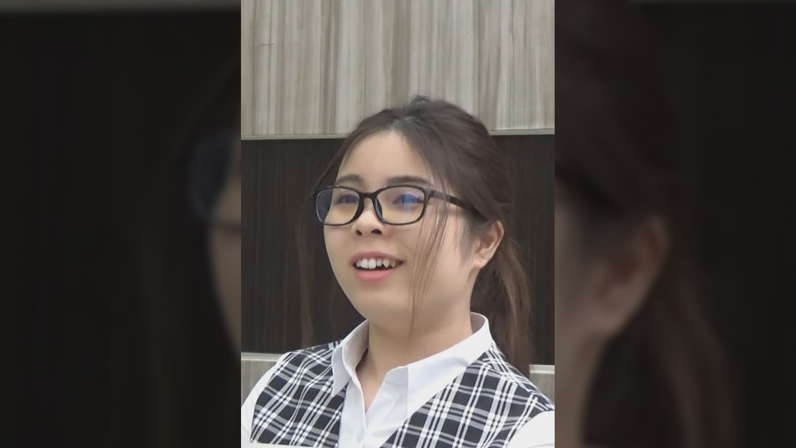 某有名企業中出し受付デスク　新人メガネちゃんは色白ピンク乳輪