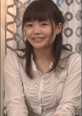 浮気をされて怒り心頭の若妻さん！やけくそ気味にＡＶ出演を決めちゃう！考えが変わらない内にと電マでイカセてヌレヌレなアソコに肉棒挿入で生中出し！