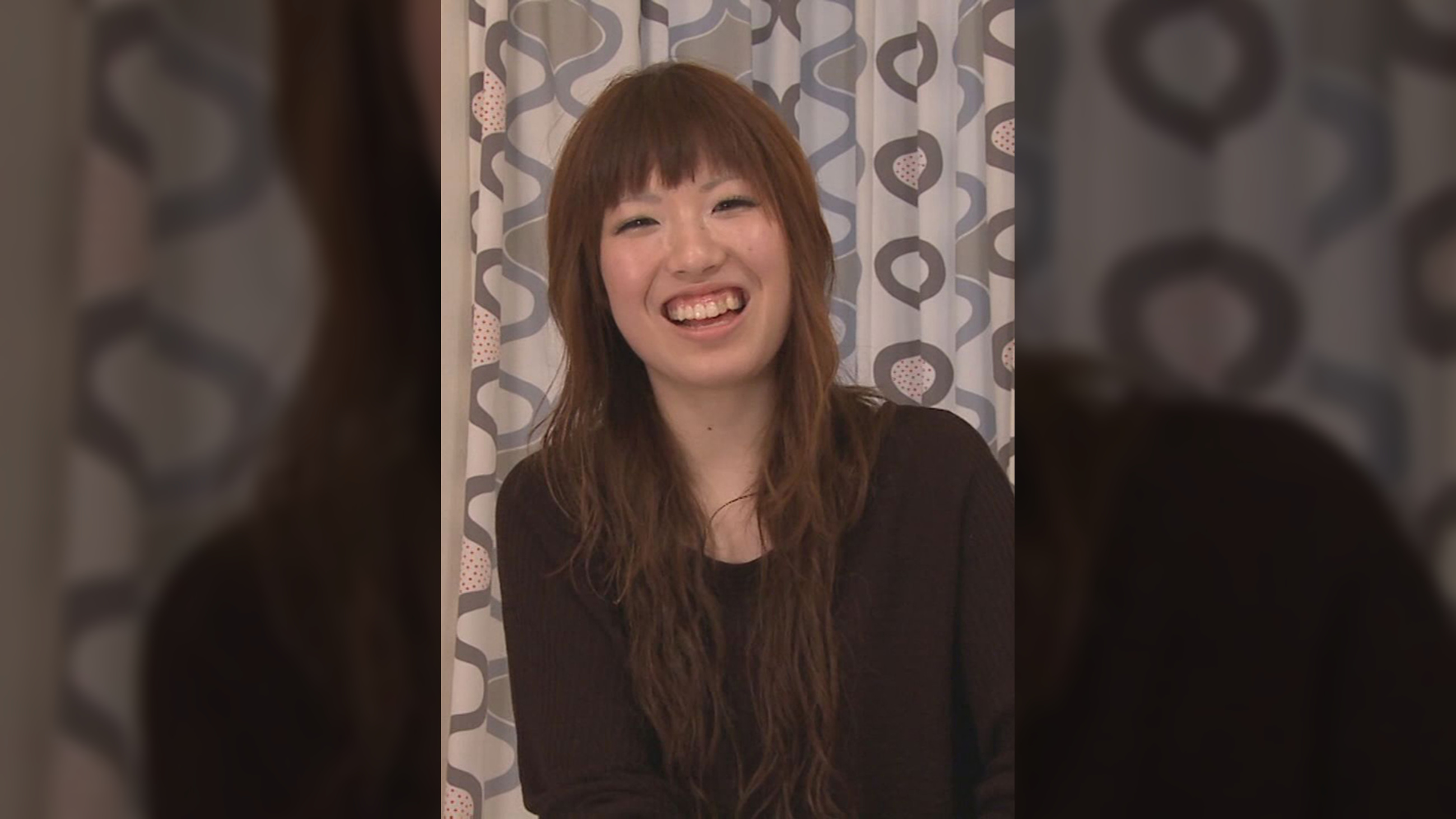 久しぶりのエッチな状況に笑顔が隠せない人妻さん！肉棒を口で咥える時もにやけが止まらない！期待に応えるべくギンギンな肉棒をアソコに入れて中出しＳＥＸ！