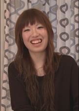 久しぶりのエッチな状況に笑顔が隠せない人妻さん!肉棒を口で咥える時もにやけが止まらない!期待に応えるべくギンギンな肉棒をアソコに入れて中出しSEX!