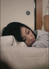 エッチなマッサージに火がついた!「入れてくれないんですか?」懇願する奥様に勢いで中出し!