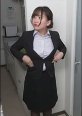 休日出勤カードキーを忘れた女性社員。押しに弱い状態で唯々いいなりになって懐妊必死の愚行