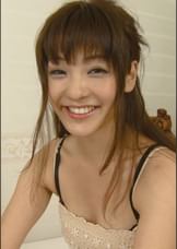 可愛い顔してヤル事はえげつない!旦那が構ってくれない寂しさを紛らわす為にAV出演!ぐいぐい腰を動かしてくるから中で男性細胞が暴発!中出しは求めていないと泣いちゃいました…。