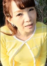 スレンダーボディなのに脱いだら巨乳の好きもの熟女と大胆嵌め撮り中出しSEX！