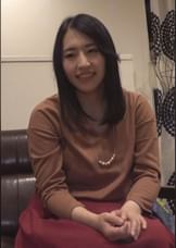 奥様のお宅訪問！昨日使った電マを発見！再現してもらったらアソコはグショグショ準備OK！