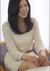 リズミカルに喘いでイキまくる色白スレンダーな彼女は献身的なホテルの受付嬢!