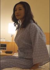 エッチなマッサージでイキまくり！入れて欲しいと奥様は延長でイキ狂う！