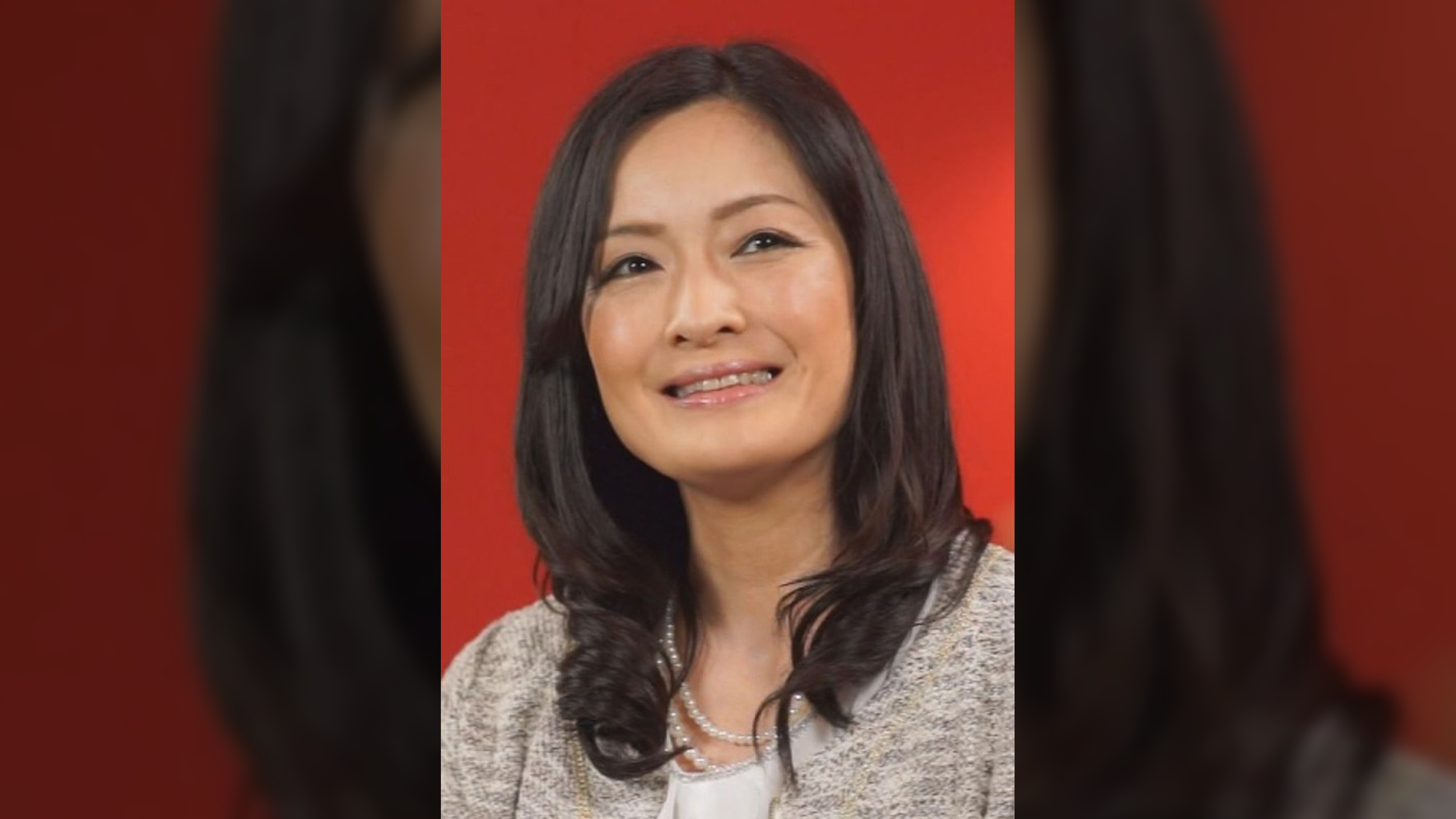 42歳の奥様は欲求不満解消をAV出演で！甘くささやかれながらの愛のあるセックス