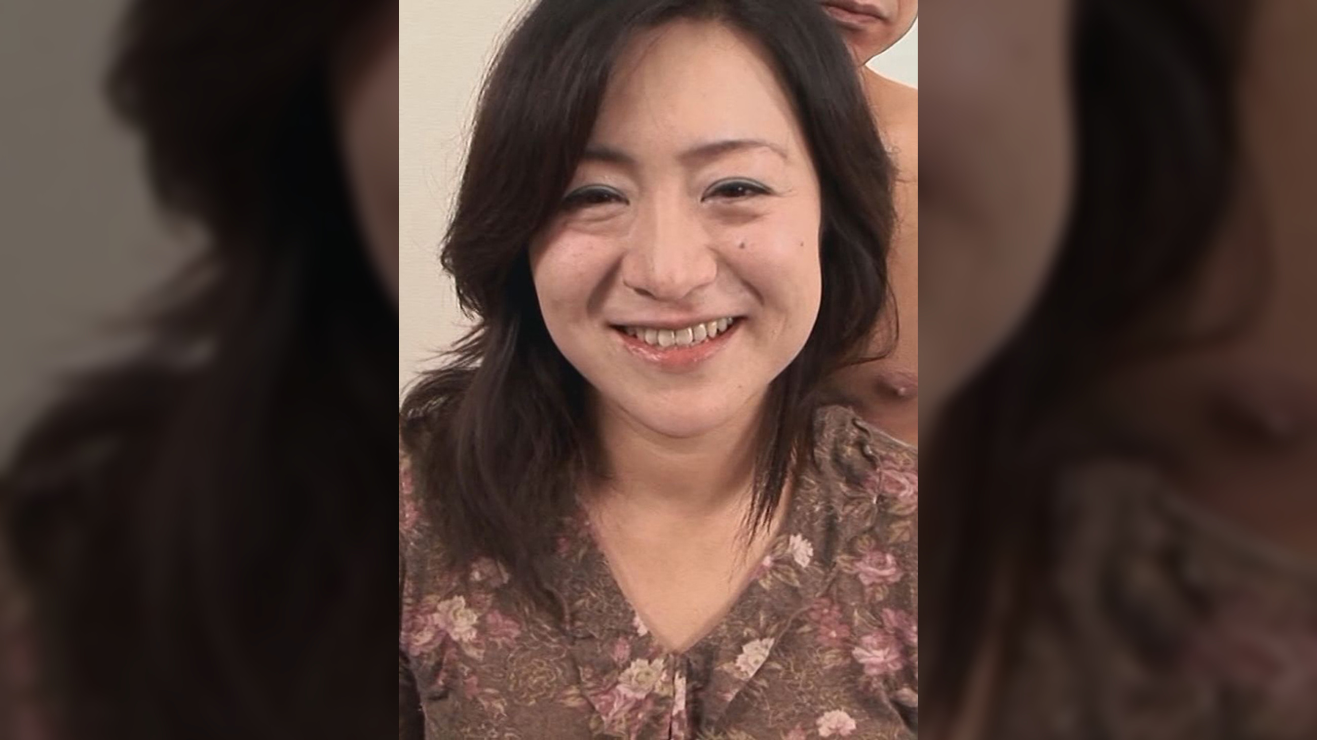 ピルをのんでるから中出しＯＫと最初からヤル気満々な四十路おばさん！ねっとり愛撫でアソコを濡らしてぶっとい肉棒で生ハメセックス！