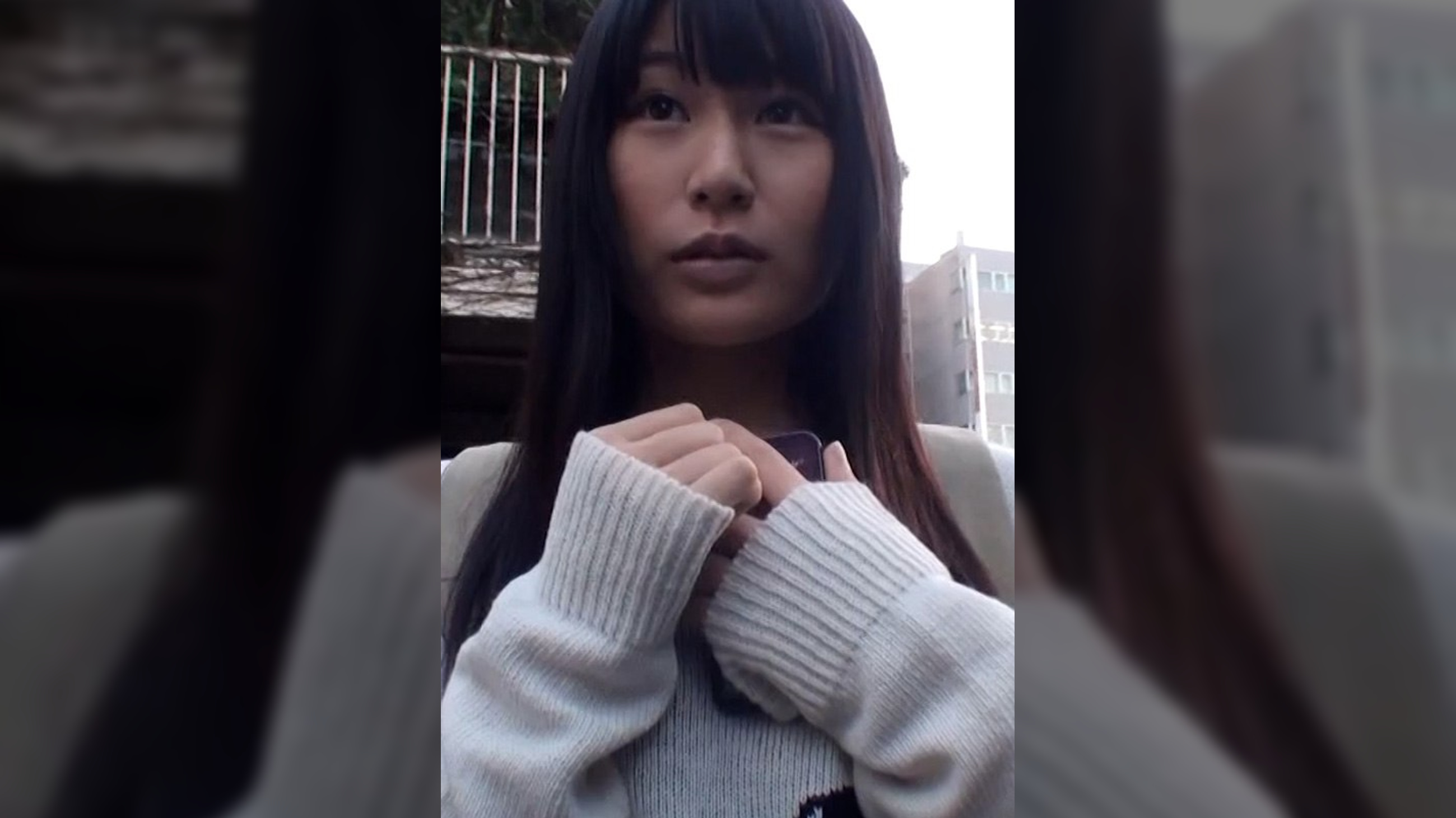 あどけなさが残る笑顔の黒髪美人娘をナンパ！敏感チクビを自分で触りローターオナニーするエッチ大好き娘と嵌め撮りSEX！