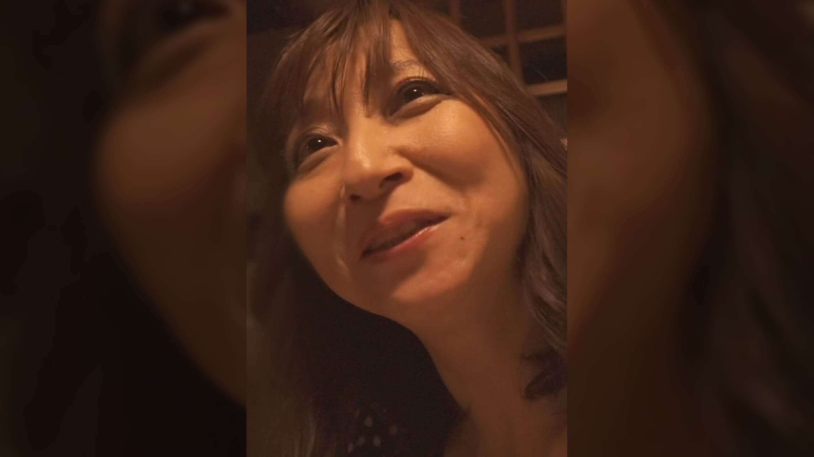 【斉藤●貴激似注意】「最近私なんか変!若い男の人見るとドキドキしちゃうの」と東京に遊びに来た知人熟女に逆ナンを進めてみたら、目がキラキラと輝き強引に素人イケメンとホテルにGOした件