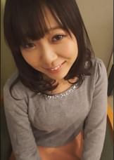 友人が隣の部屋で絶賛不倫セックス中にムラムラした奥様が初対面のオトコに旦那の浮気相談…顔面偏差値75の人妻が人生初不倫