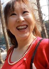 男性の要望は何でもOK⁉のぽっちゃり爆乳熟女！根っからのエロエロ気質で超絶感度の中出しSEX！