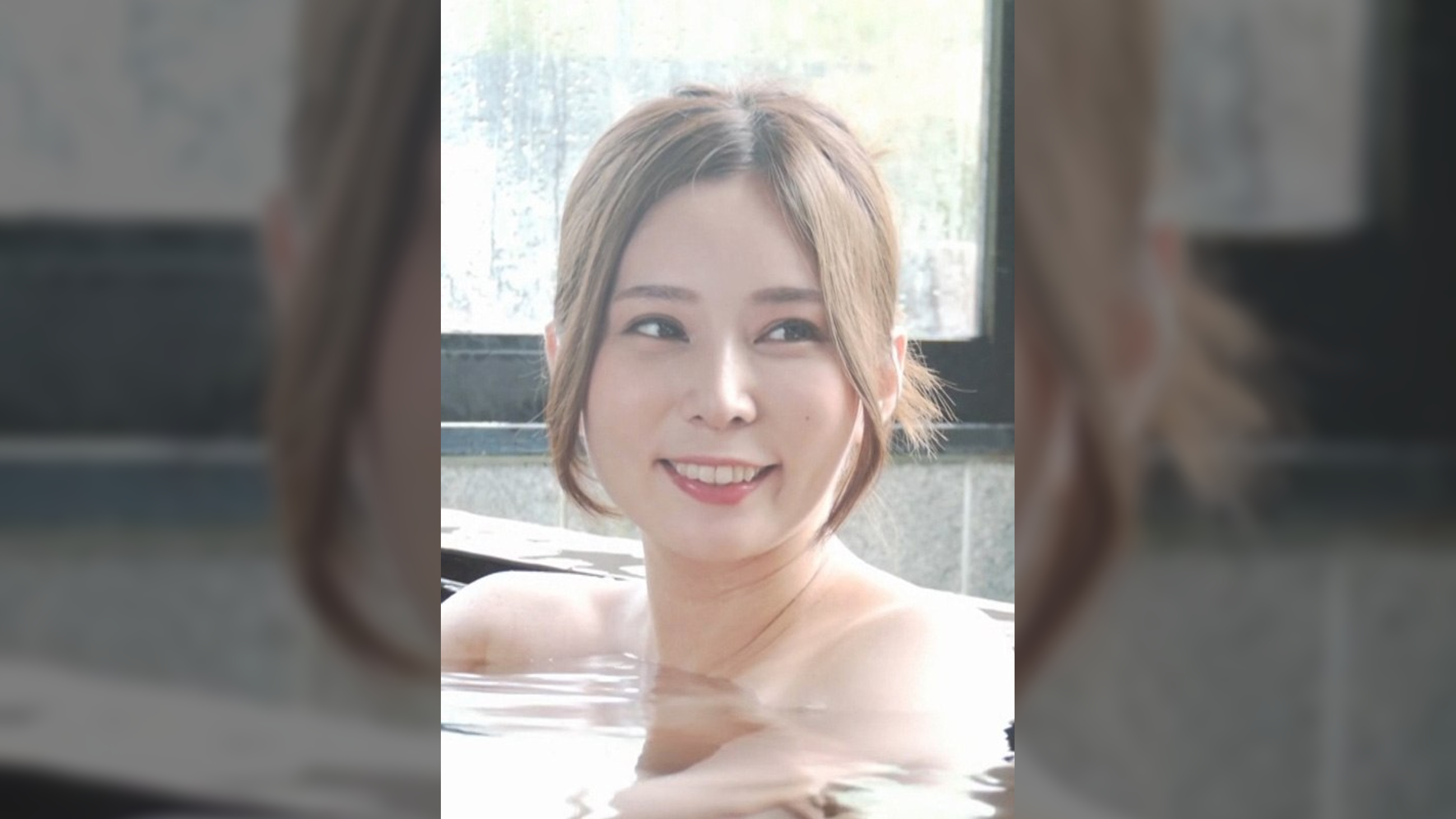 友達の母親達と比べても若々しくきれいな母。淡い恋心を抱く愚息の一途な思いに口だけよと言いつつも一線を越えてしまう禁断の肉欲性交！