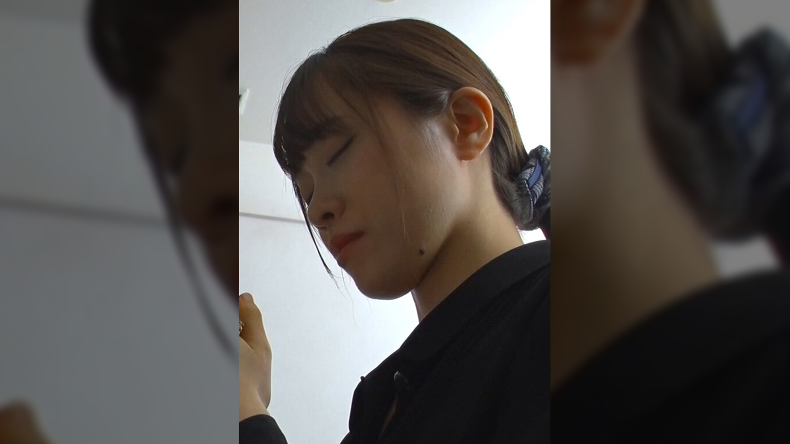 一周忌を迎えた兄の嫁さんがエロくて…絶対に欲求不満な美しき未亡人に肉棒握らせ中出しSEX！