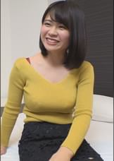 愛嬌たっぷりのショートカット奥様は電マがお好き！溢れる愛液でシーツにシミが！