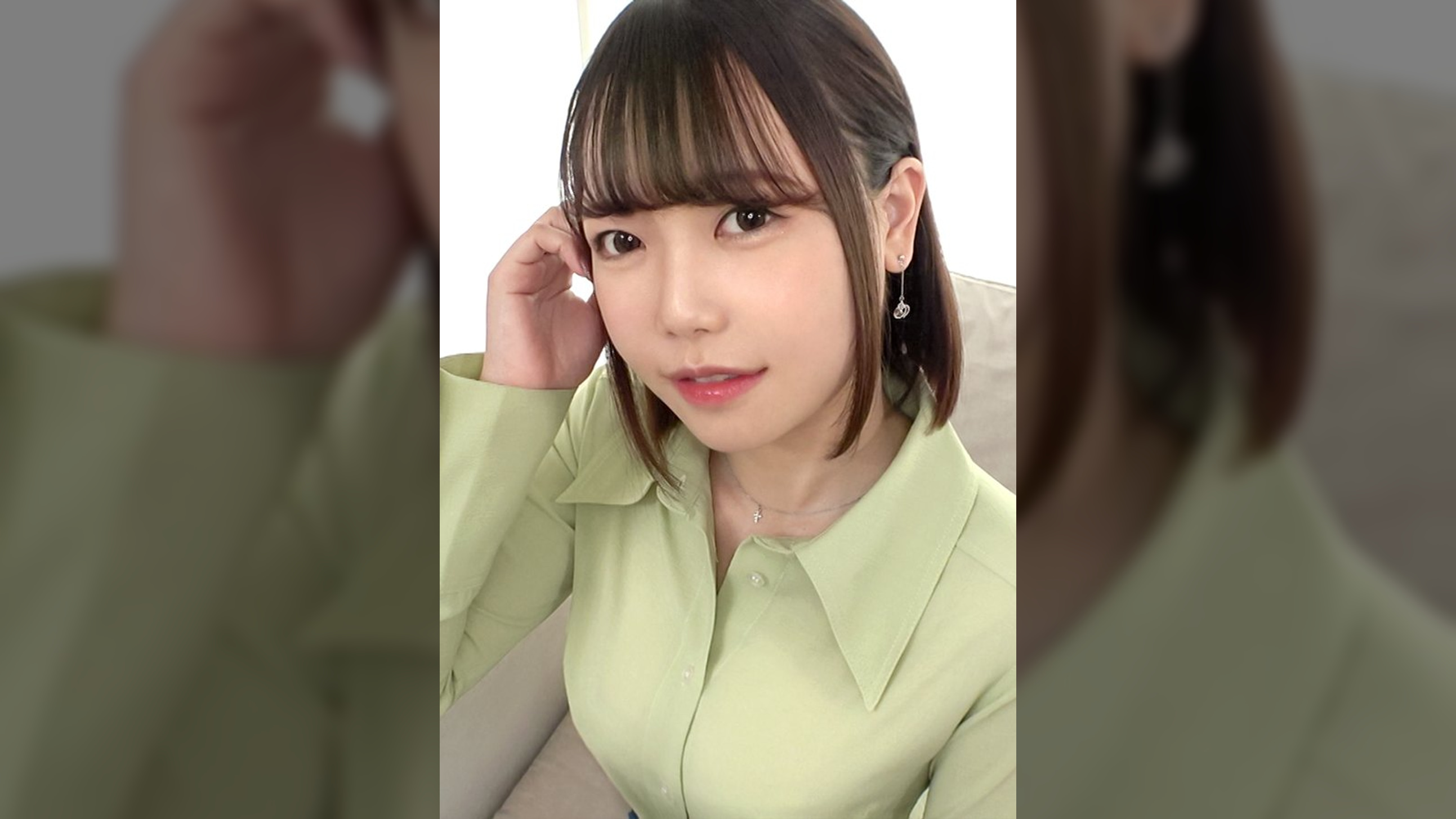 【初撮り】【パイパン美乳】【潮吹きガール】セフレじゃ満足できなくてAV応募してきたドスケベ娘。ハメては連続絶頂！指を差し込めば潮吹き連発！ ネットでAV応募→AV体験撮影 1825