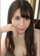 【初撮り】【潤む大きな瞳】【むち尻背面騎乗位】大きな瞳にぷっくりとした唇が色っぽさを醸し出す現役女子大生。彼氏としか経験のない一途なおま○こを初対面の男の肉棒で激しく掻き混ぜられ.. ネットでAV応募→AV体験撮影 1621