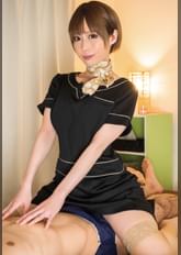 出張マッサージのお姉さんは出会いが無くて欲求不満!男の身体を触りながらウズウズしているのでそそり勃つチ○ポを見せつけたら嬉しそうに咥えて来ました!