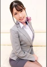 黒パンスト美脚CA限定！固定型リモコンローターONのまま黒パンスト足コキでイカせ対決　自分より先にイカせられたら高額賞金ゲット！失敗したら絶倫巨根と生ハメ中出しの罰ゲームアクシデントが待っている！