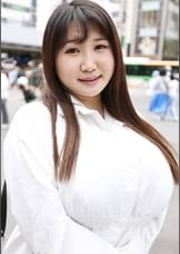 富山産のJカップ女子大生