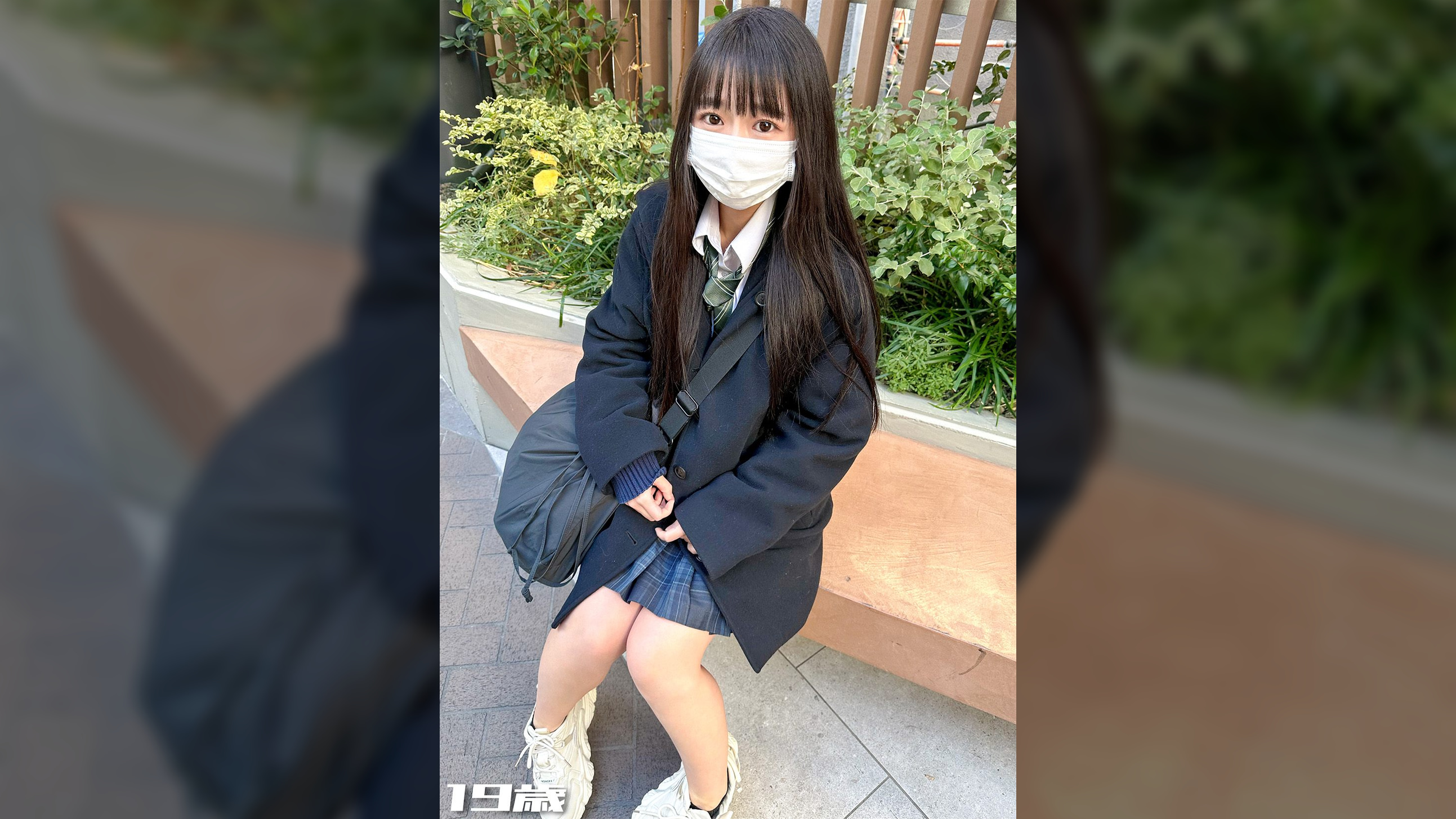 コスプレ姿の黒髪ロング清楚系美少女に中出し！！激しいプレイに悦ぶドM裏垢女子！小柄なカラダがぶっ壊れちゃうほどの強烈ピストン！