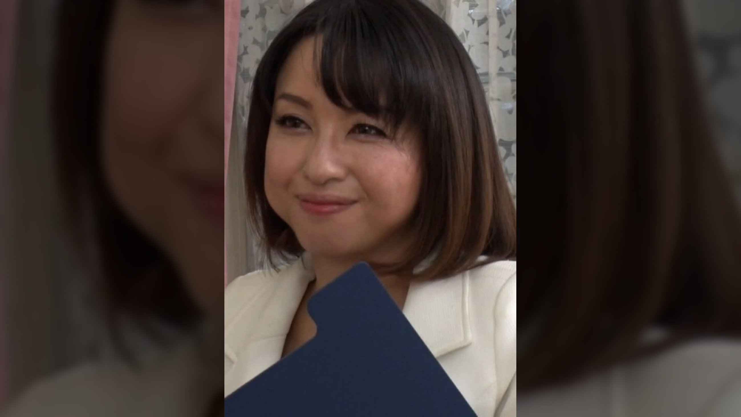 女性恐怖症で下着フェチの男性患者さんを治療カウンセリングする。黒パンストミニスカ女医の淫乱痴女治療！
