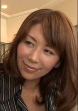 童貞と聞いて目の色を変える痴女女医の変態淫乱治療で童貞狩り！