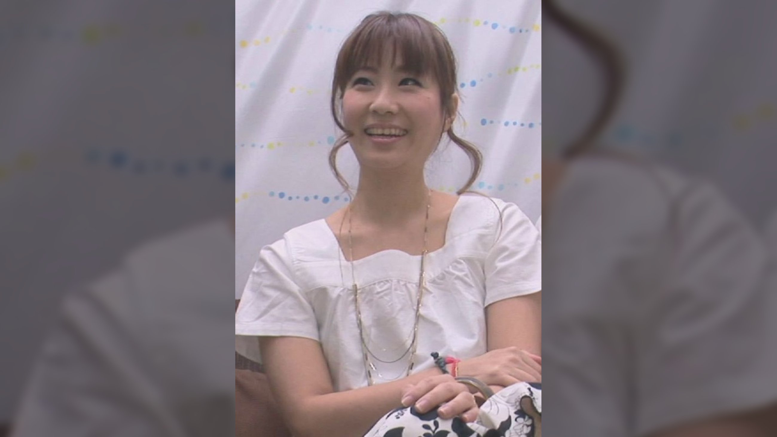 母娘並べてボディチェック!燃え上がったお母さんお借りします!