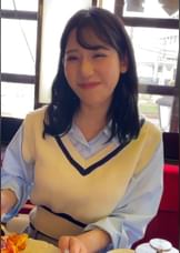 大人っぽい色気のある外見と愛嬌のある空気感で無邪気さ全開の25歳美女と個撮テイでラブホで潮吹き嵌め撮りセックス！