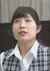 受付嬢を狙う男の凶行!カウンターの下から愛撫され感じ始める受付嬢の喘ぎ声!