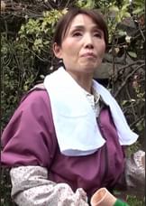 地方の山間部の田舎で暮らす熟女が刺激を求めてAV出演!あまりの興奮にカメラの前で痴態を晒しイキまくる!