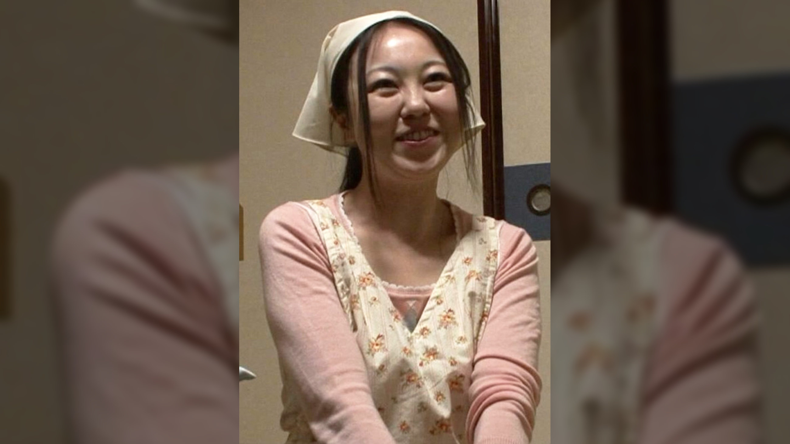 【代々続く老舗旅館の美人女将をこっそり･･･！】可愛い笑顔で、明るく振舞う美人女将は未亡人！久しぶりの極太肉棒を美味しそうに頬張り、白い柔肌の熟れた躰が肉欲に濡れる！