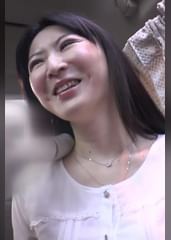 清楚なマダム、脱いだら敏感なデカパイさん