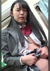 おとなしそうな剛毛美少女!マン毛の隙間からエロ汁がこぼれる!