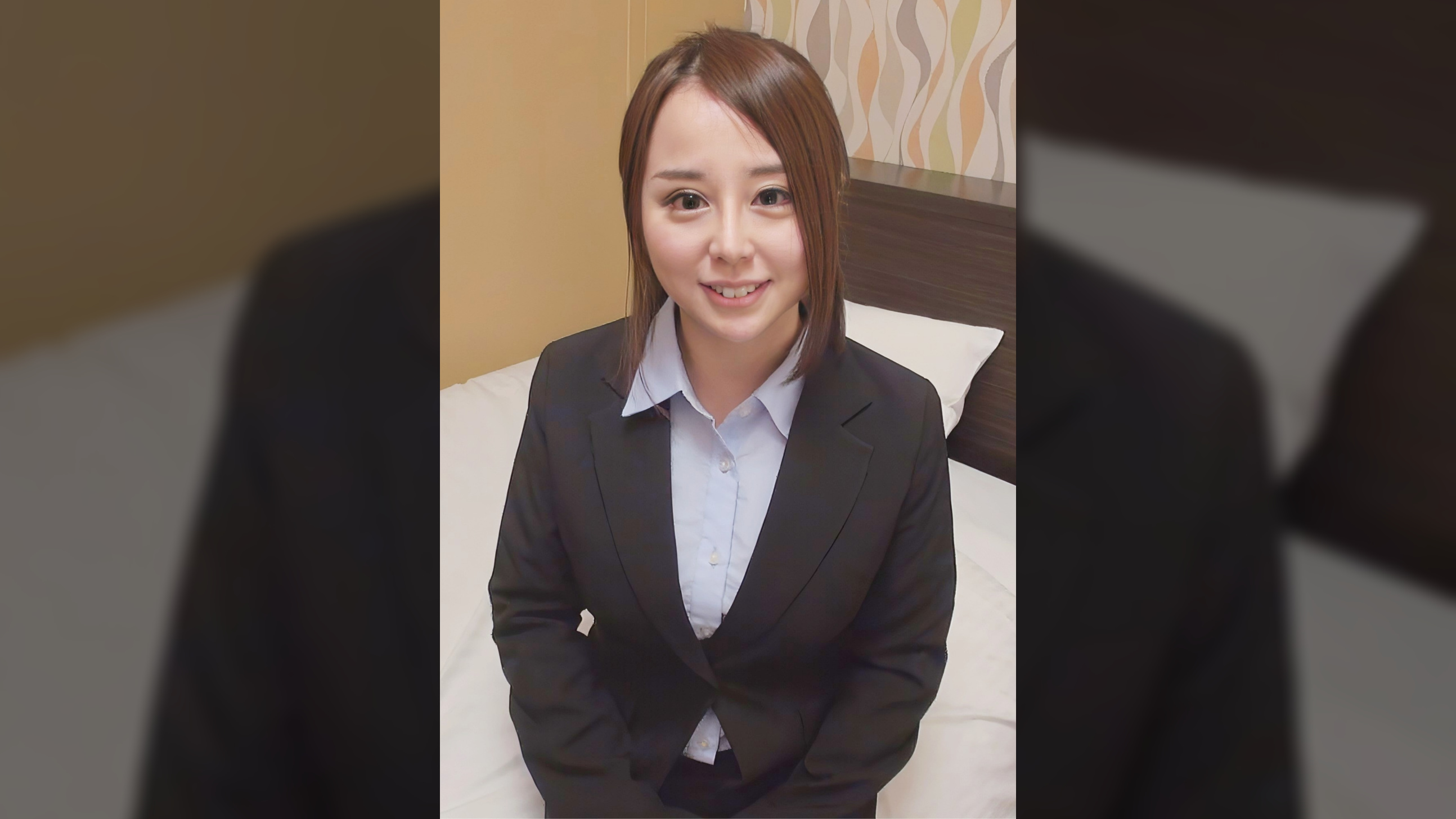 オナネタにしてた先生がセックスを教えてくれました！きみか先生34才
