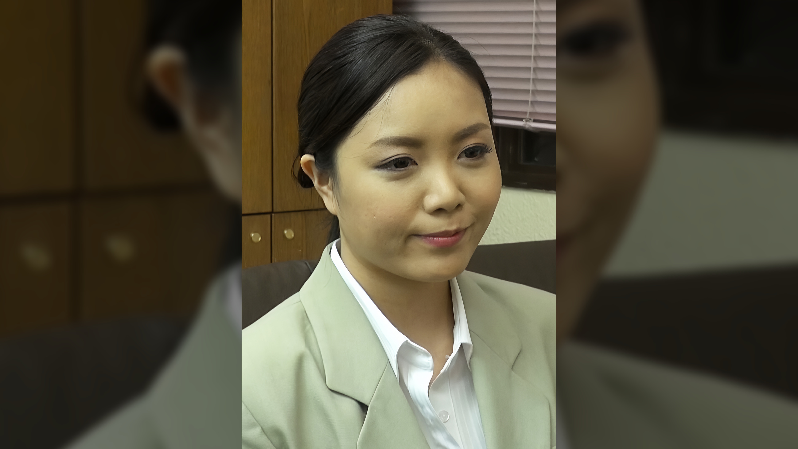 騎乗位でモノスゴイ腰使いをするドスケベ美女