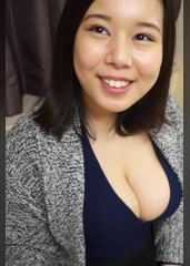 デカすぎる……。爆乳むちむち人妻さんがこっそり不倫。