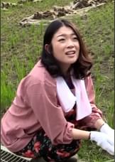 黒人田舎ナンパ！農作業中の熟女と国際交流混浴露天風呂で想像以上の巨根を膣奥まで突っ込まれ狂ったようにイキまくる！