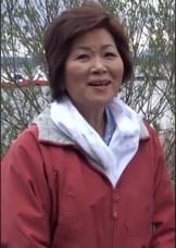 湖畔で釣舟を営む元気で爽やかな未亡人熟女と常連さんの初撮り中出しセックス！