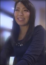 稼ぐ旦那さんに放置されて、暇を持て余した美人若妻が興味本位からAV出演!経験少ない初々しい感じ方に興奮して、思わず中出し!