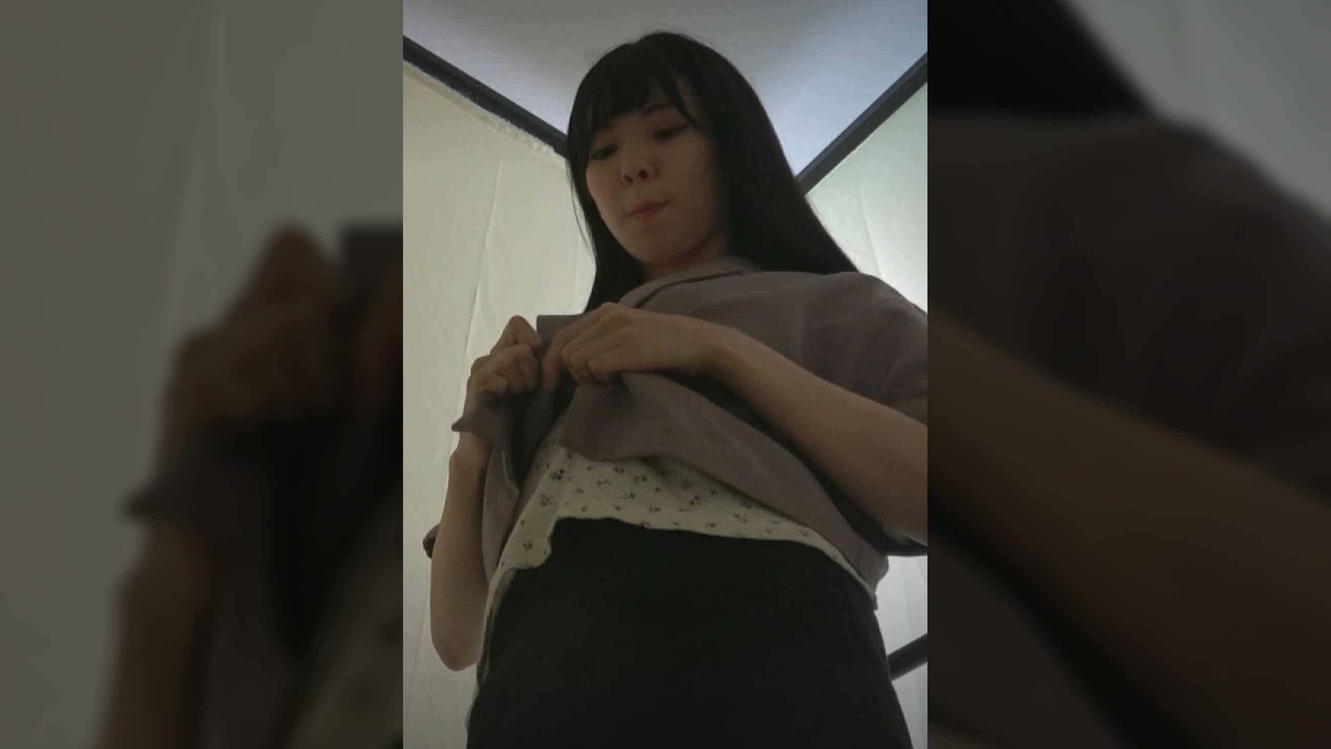 アパレル店員の暴挙!色白美人が通された闇の試着室!