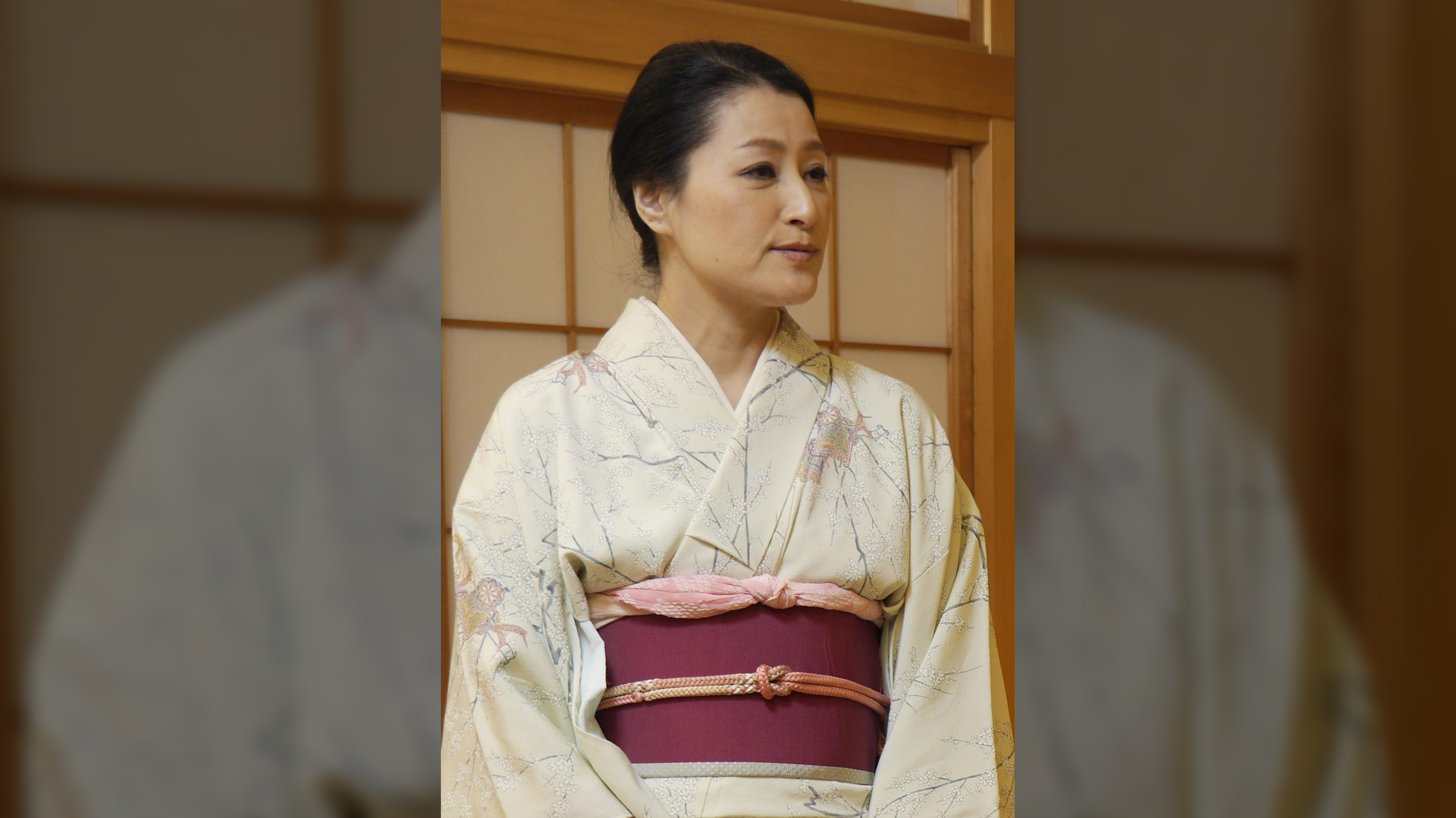 和服が似合う五十路妻に中出し